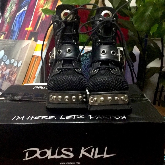 Demonia Shoes - Demonia In High DemandPlatform Boots